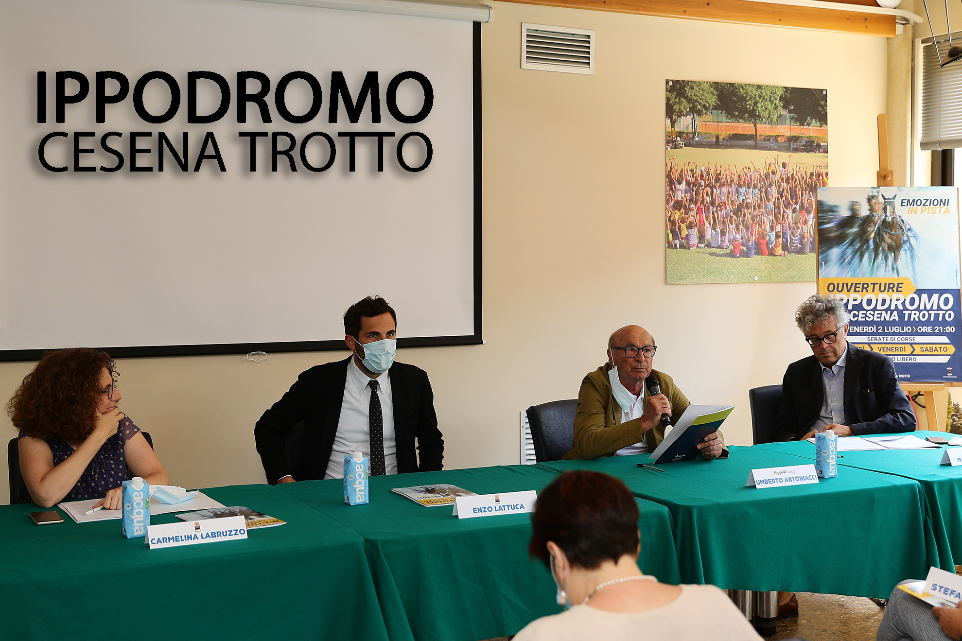 conferenza stampa 1.JPG